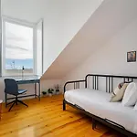 公寓 Whome Riverside View 2-bed For Remote Workers & Digital Nomads