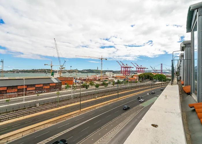 Apartamento Whome Riverside View 2-bed For Remote Workers & Digital Nomads *