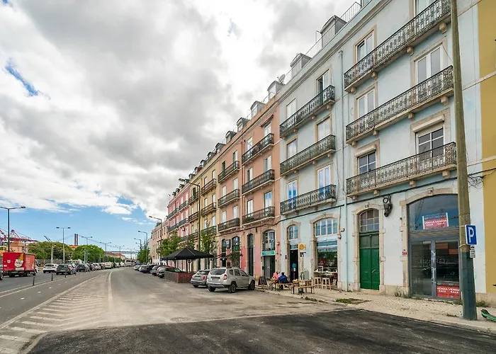Whome Riverside View 2-bed For Remote Workers & Digital Nomads * Lisboa