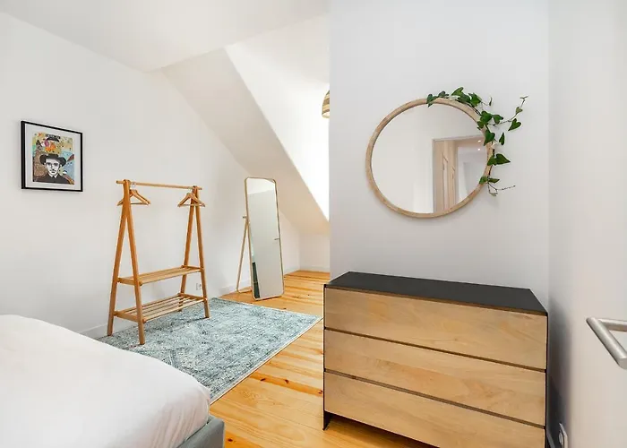 Whome Riverside View 2-bed For Remote Workers & Digital Nomads *