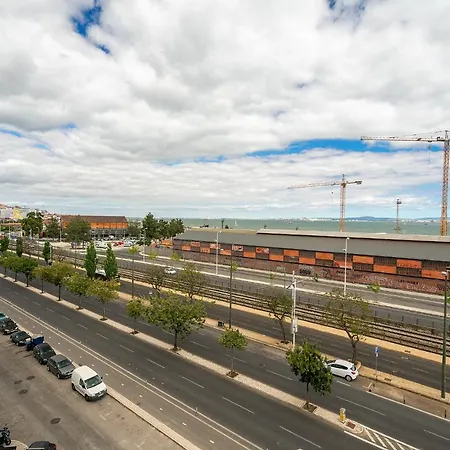 Whome Riverside View 2-bed For Remote Workers & Digital Nomads Apartmán Lisboa